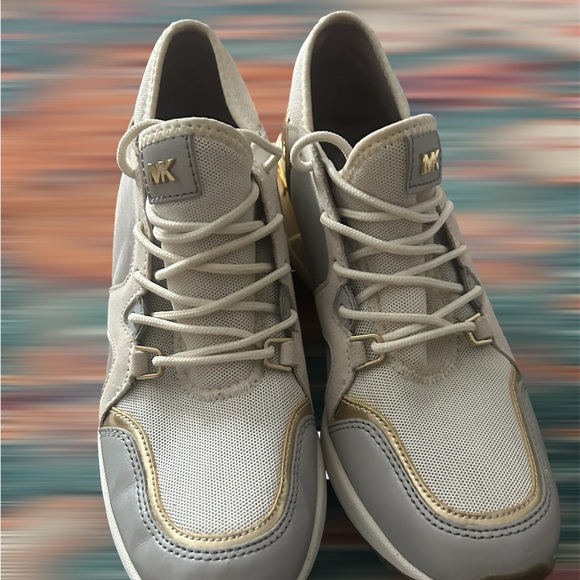 Michael Kors Sneakers - Picture 1 of 3